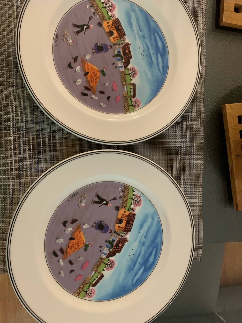 Villeroy & Boch Porcelain Plate with Blue Sky and Purple Farm Scene (set of 2) - Picture 3 of 4